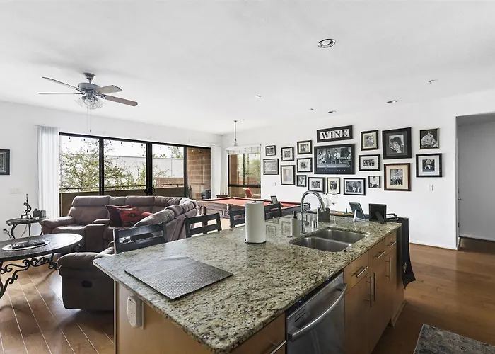 Step Out To Historic Old Town 2 King/2bath W/pool * Scottsdale