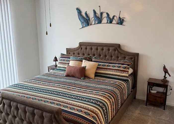 Step Out To Historic Old Town 2 King/2bath W/pool * Scottsdale
