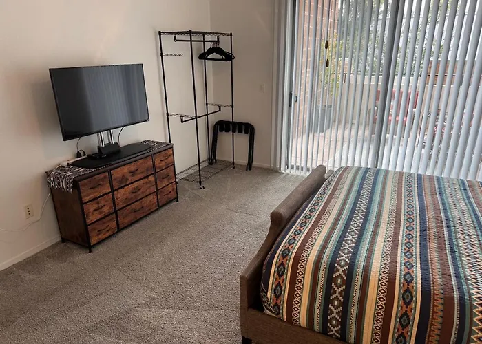 Step Out To Historic Old Town 2 King/2bath W/pool * Scottsdale