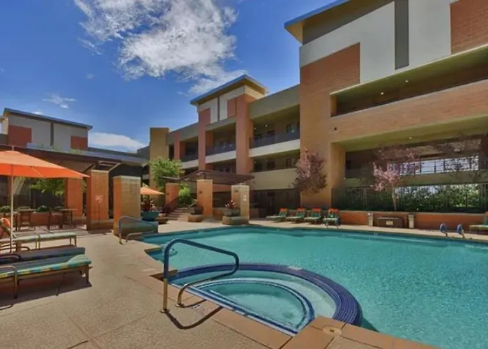 Step Out To Historic Old Town 2 King/2bath W/pool *